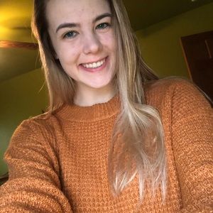 Meet your Posher, Kayla